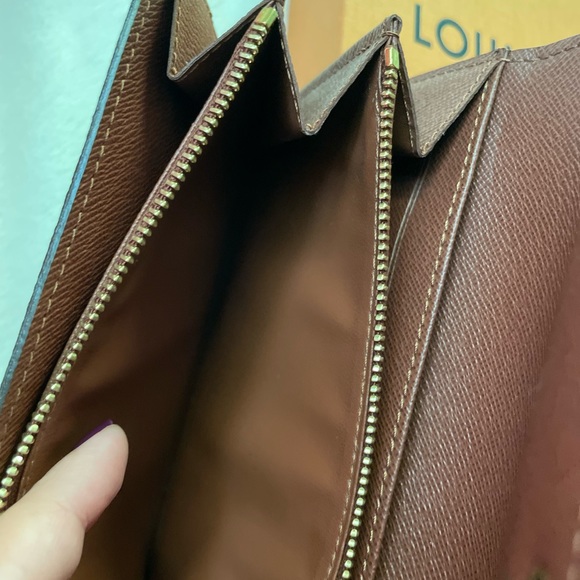 Louis Vuitton Monogram Sarah Long Wallet 🤎 - Picture 13 of 17